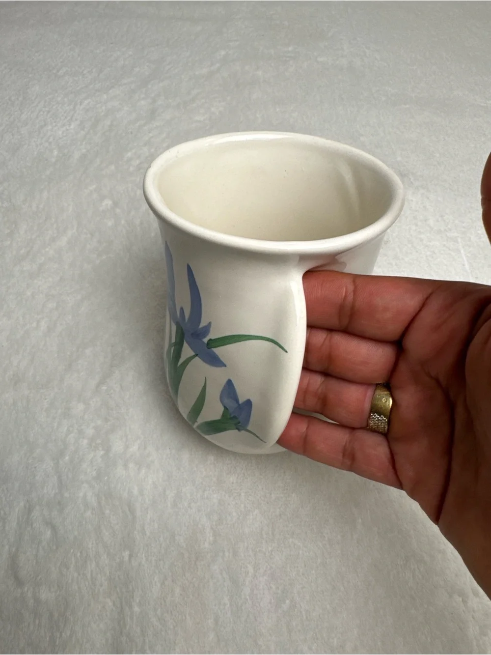 NEHER Studio Pottery Hand Warmer MUG Clay in Motion Right Handed SIGNED 2005